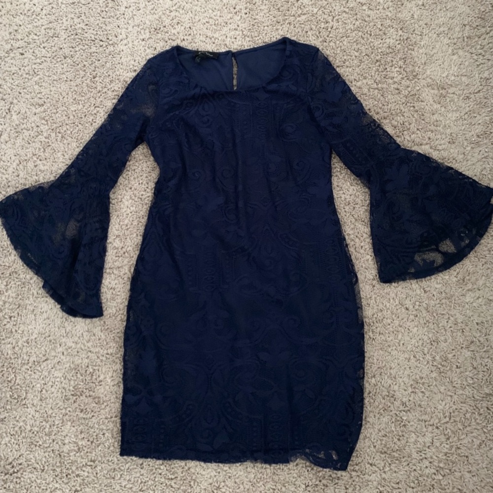 Women’s blue lace bell sleeve dress